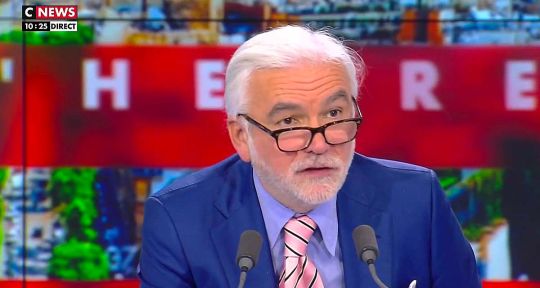 L’heure des pros : le tour de force de Pascal Praud, on ne l’arrête plus sur CNews ! L’heure des pros : le tour de force de Pascal Praud, on ne l’arrête plus sur CNews !